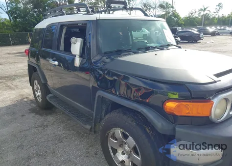 2007 Toyota Fj Cruiser z USA, uszkodzony, nr VIN JTEBU11F370004149